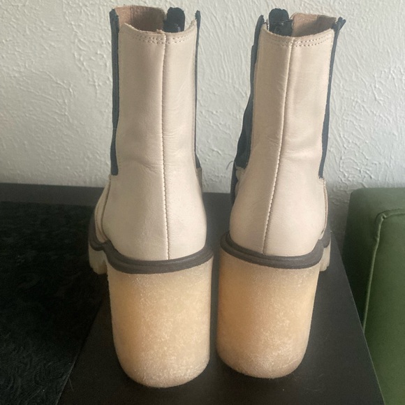 Free People James Chelsea Boots Bone White Size 6 - Picture 2 of 4